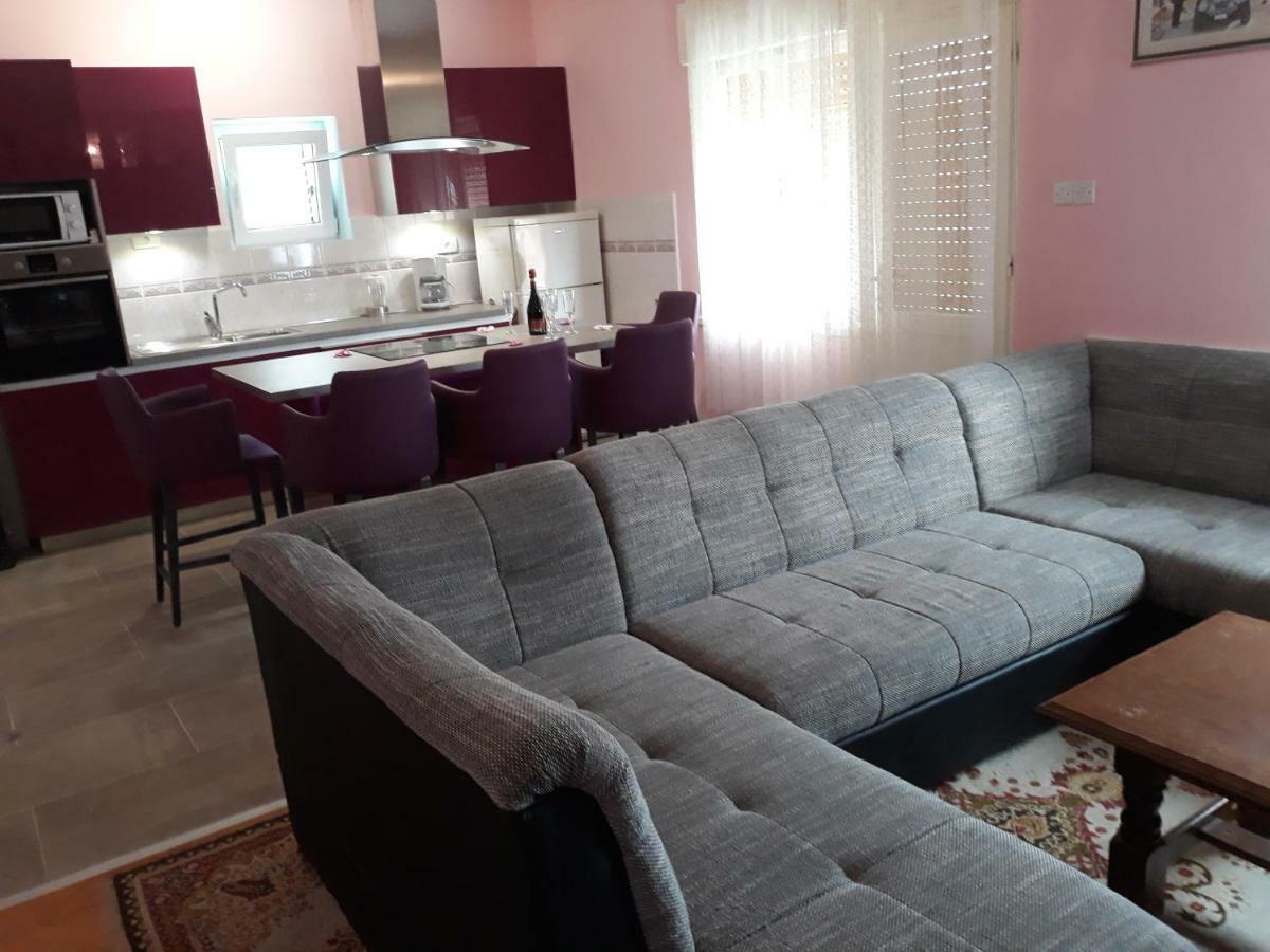 Apartment Vana Τρογκίρ Εξωτερικό φωτογραφία